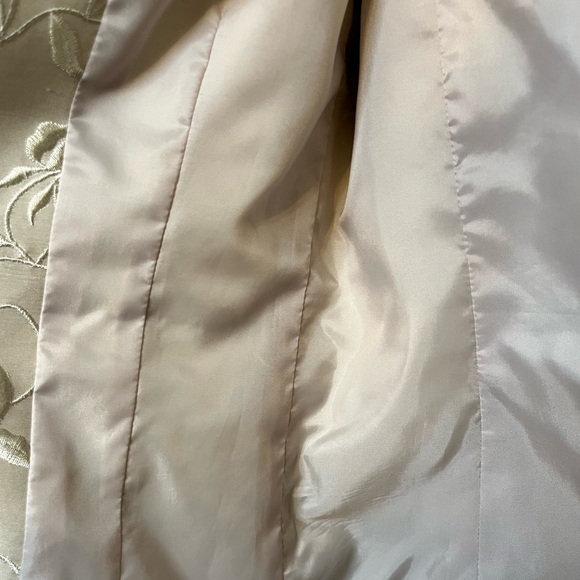 La Femme Gilar | Silk Floral Embroidery Jacket Size 4 - Picture 5 of 8